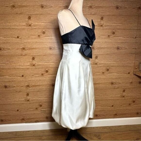 JS Collection - Picture 5 of 7